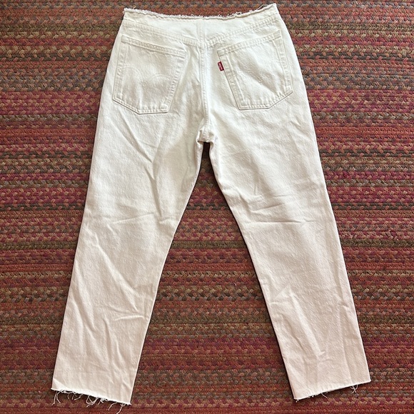 NEW WHITE LEVIS RIPPED OFF WAIST LOW RISE JEANS - Picture 4 of 4